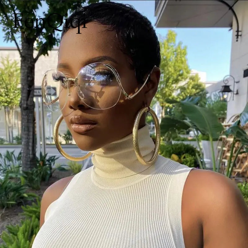 SkyShade Luxe – Oversized Gradient Visor Sunnies